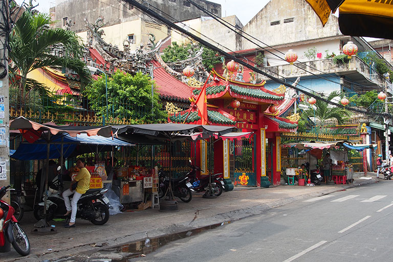 Vietnam Galerie | Tempelanlage Saigons | WEISS